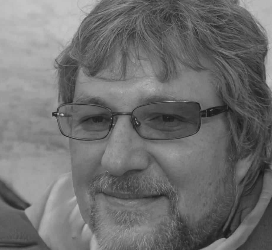 Rubén Castellano, especialista en análisis financiero